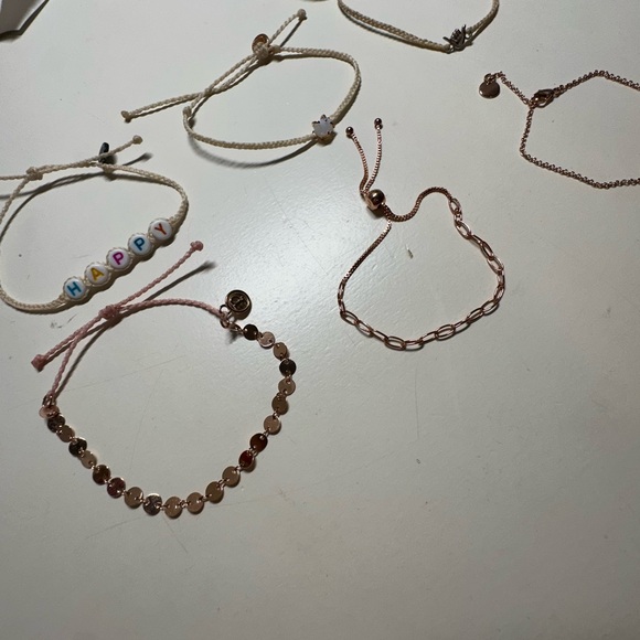 6 assorted Pura Vida bracelets - Picture 10 of 12